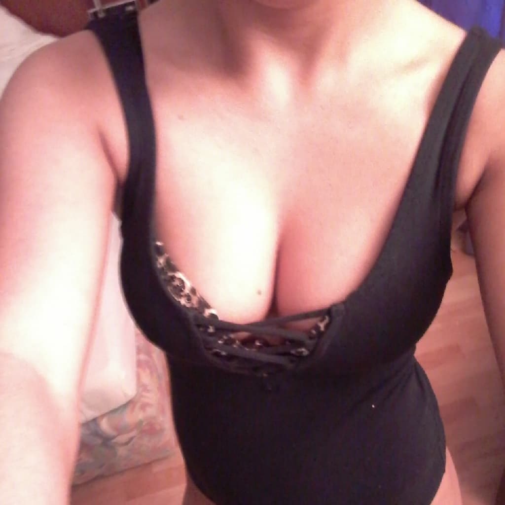 Additional image SexySara98