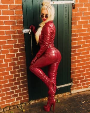 Pameladeluxee