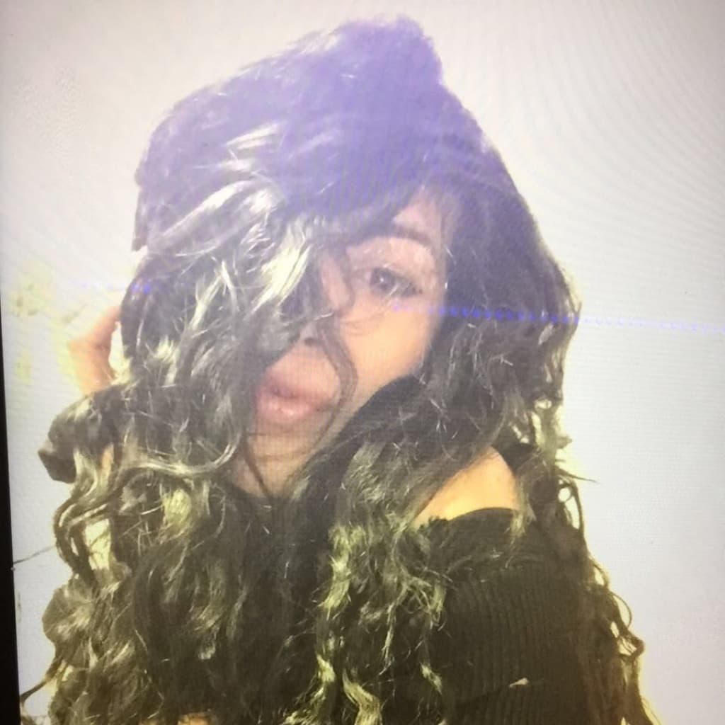 Additional image Angelina