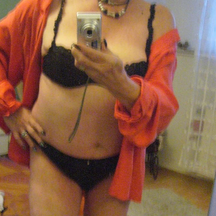 Additional image Yvonne